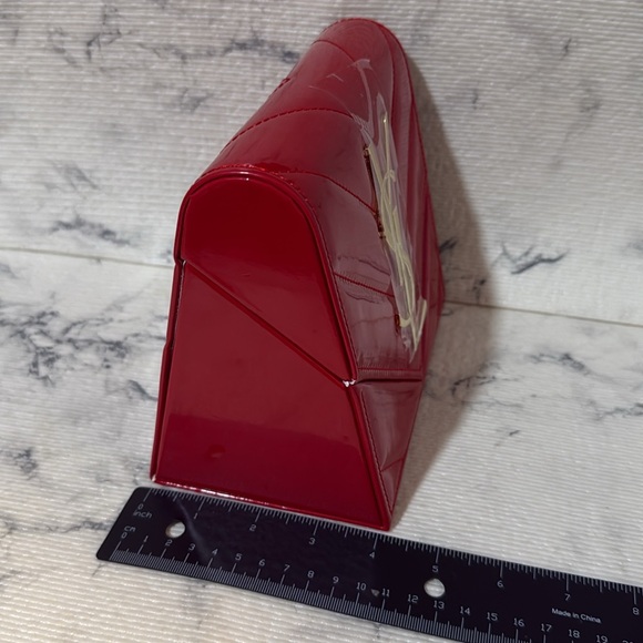 Yves Saint Laurent Beauty padded large Storage π₯³π₯³ββ - Picture 8 of 8